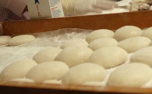 Două persoane au murit în Japonia, după ce s-au înecat cu mochi – turte din orez tradiţionale de Revelion, care fac victime în fiecare an