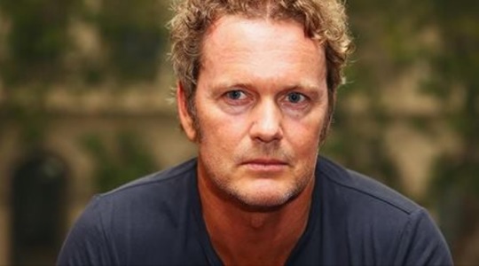 Un actor australian cunoscut din serialele „Neighbours” şi „Home and Away”, acuzat de hărţuire sexuală