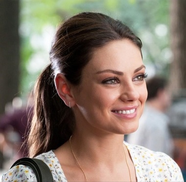 Actriţa Mila Kunis a primit titlul „Femeia anului” din partea Universităţii Harvard