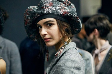 Săptămâna Modei de la Milano: Giorgio Armani a prezentat colecţia toamnă-iarnă 2018 intitulată "Atmosphere" - FOTO/VIDEO
