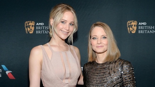 Jennifer Lawrence şi Jodie Foster vor prezenta trofeul Oscar pentru cea mai bună actriţă, în locul lui Casey Affleck