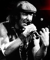Brian Johnson, fost solist AC/DC, a cântat cu toboşarul Mick Fleetwood în Hawaii - VIDEO