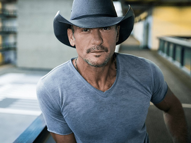 Cântăreţul country Tim McGraw a leşinat în timpul unui concert susţinut la Dublin

