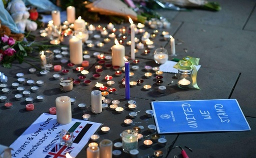 Atacul de la concertul cântăreţei Ariana Grande din Manchester, amintit prin evenimente muzicale, la împlinirea unui an de la tragedie