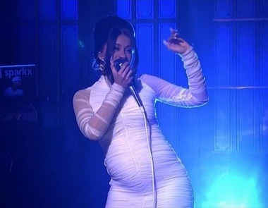 Cântăreaţa Cardi B a anunţat că va deveni mamă - VIDEO