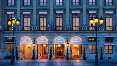 Record - Mobilier şi obiecte de decor ale hotelului Ritz din Paris, vândute pentru 7,3 milioane de euro

