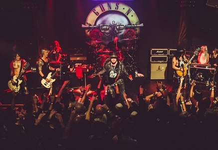 Guns N' Roses a anunţat lansarea în iunie a variantei remasterizate şi extinse a albumului de debut