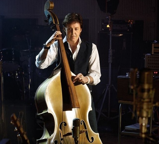 Muzicianul Paul McCartney şi fosta balerină Darcey Bussell, decoraţi de regina Elizabeth II
