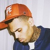 Chris Brown a fost dat în judecată pentru că a găzduit o petrecere la care o femeie susţine că a fost violată