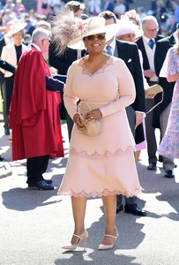 Nunta regală britanică - Oprah Winfrey, Amal şi George Clooney, Elton John şi soţii Beckham, printre invitaţii care au sosit la capela St. George