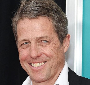 Hugh Grant se va căsători pentru prima dată, la vârsta de 57 de ani