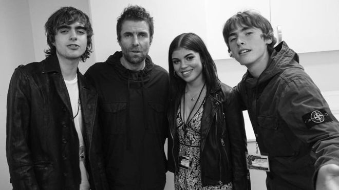 Liam Gallagher şi-a întâlnit pentru prima dată fiica în vârstă de 21 de ani

