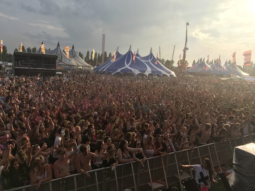Un festival din Anglia, anulat după ce doi oameni au murit