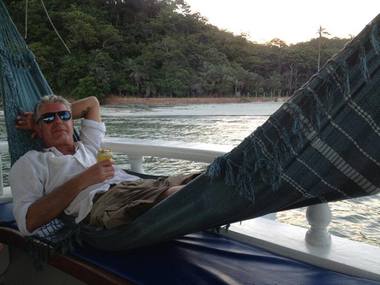 Regizorul Bryan Cranston şi bucătarul Gordon Ramsay, între vedetele care deplâng moartea lui Bourdain