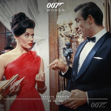 Actriţa Eunice Gayson, prima fată James Bond, a murit la vârsta de 90 de ani