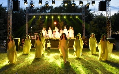 Muzică, expoziţii şi ateliere, la a zecea ediţie a Nopţii de Sânziene