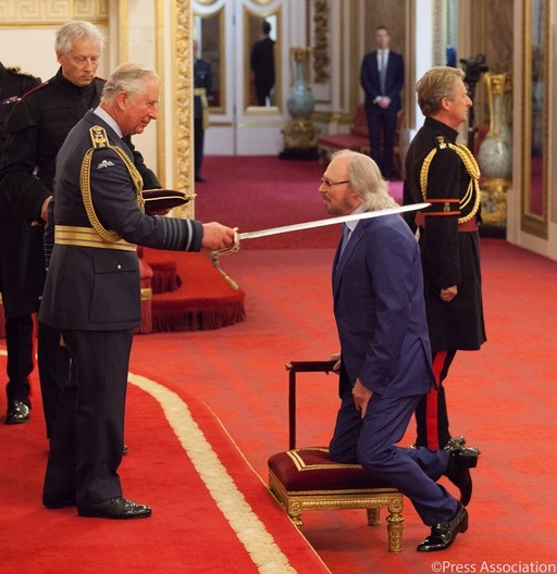 Barry Gibb, membru al trupei Bee Gees, a primit titlul de cavaler al Ordinului Imperiului Britanic