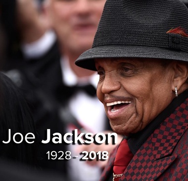 Joe Jackson, patriarhul familiei Jackson, a murit la vârsta de 89 de ani