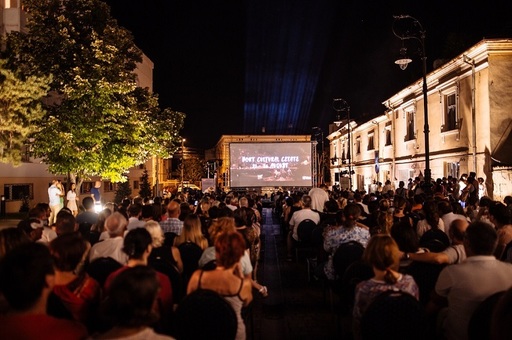 Divan Film Festival 2018 - Aproximativ 50 de producţii vor fi prezentate la Craiova şi Port Cultural Cetate