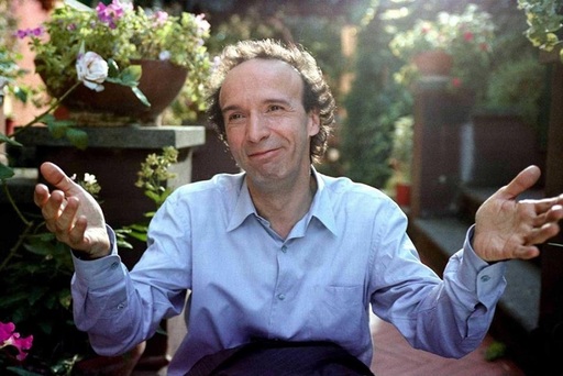 Cineastul italian Roberto Benigni a fost victima unui incident pe mare în Sardinia