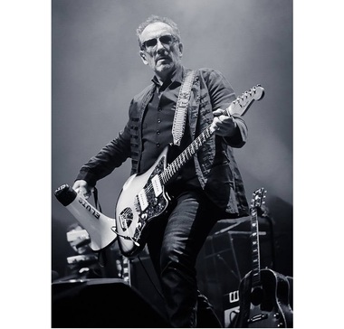 Elvis Costello va lansa albumul „Look Now” pe 12 octombrie - VIDEO