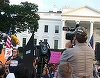 Staruri de pe Broadway au manifestat în faţa Casei Albe faţă de administraţia Trump