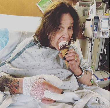 Ozzy Osbourne şi-a amânat concertul din Los Angeles din cauza unei urgenţe medicale