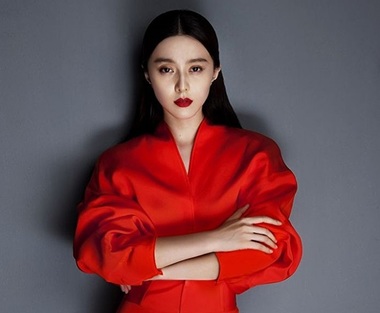 China i-a pedepsit pe angajaţii Fiscului care au investigat-o pe actriţa Fan Bingbing 