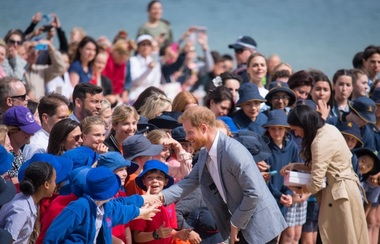 Friptură de cangur şi mistreţ, în meniul pregătit pentru prinţul Harry şi Meghan la Melbourne