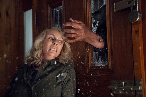 Filmul horror "Halloween", cu Jamie Lee Curtis în distribuţie, a debutat pe primul loc în box office-ul nord-american