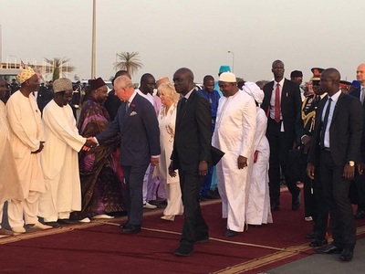 Commonwealth: Prinţul Charles şi soţia sa Camilla au început în Gambia un turneu african