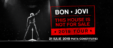 Geantă de voiaj, steag, set de pene pentru chitară, între beneficiile incluse în pachetele VIP la concertul Bon Jovi 
