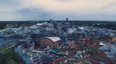 Reputatul compozitor John Williams a creat coloana sonoră pentru parcul tematic Star Wars: Galaxy's Edge - VIDEO