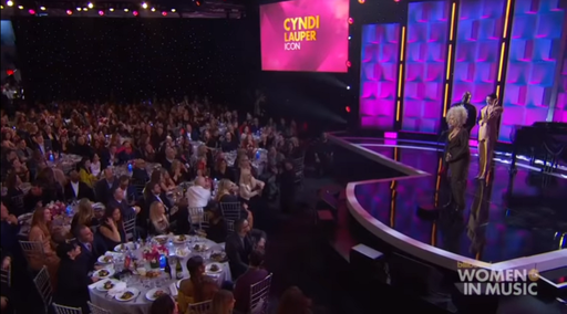 Ariana Grande, Cyndi Lauper şi Janelle Monae, la Billboard Women in Music 2018 - VIDEO