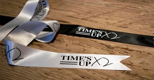 Susţinătorii mişcării "Time's Up" vor purta panglici alb şi negru la gala Globurilor de Aur 2019