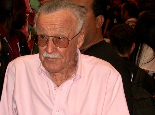 Stan Lee va fi omagiat la Los Angeles printr-un eveniment la care vor participa Kevin Smith şi Mark Hamill


