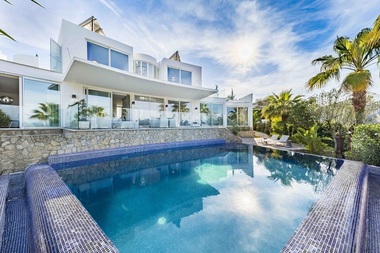 Casa din Mallorca a lui Alexander McQueen, vândută pentru mai mult de 2,4 milioane de euro