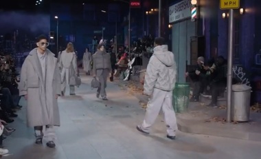 Săptămâna Modei Masculine: Virgil Abloh i-a dedicat lui Michael Jackson colecţia sa Louis Vuitton toamnă-iarnă 2019-'20  - VIDEO