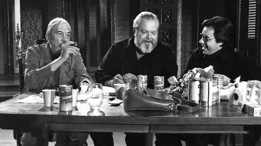 Fiica lui Orson Welles pregăteşte un documentar despre emblematicul regizor şi viaţa nomadă a familiei lor

