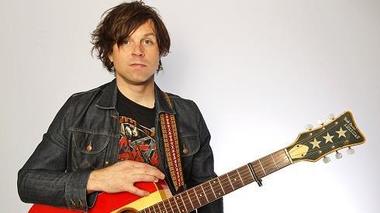 FBI verifică dacă conversaţiile muzicianului Ryan Adams cu o admiratoare  minoră reprezintă faptă penală