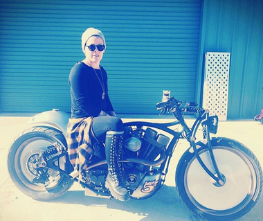 Pink va lansa al optulea album de studio în luna aprilie. Primul single, „Walk Me Home” - VIDEO
