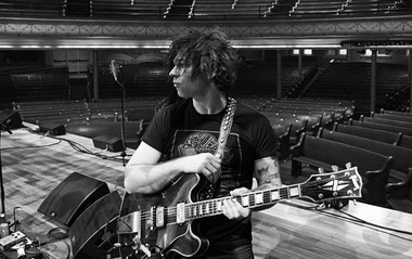 Turneul lui Ryan Adams, anulat după ce cântăreţul a fost acuzat de comportament sexual neadecvat

