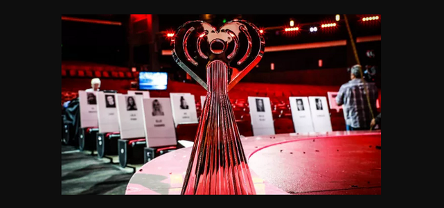 Ariana Grande, Drake, Taylor Swift şi Three Days Grace, între câştigătorii galei iHeartRadio Music Awards