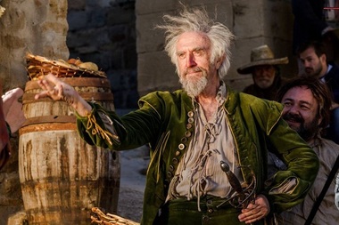 Jonathan Pryce în rolul Don Quijote, Matthew McConaughey ca regele plajei şi Dumbo, noi prezenţe pe marile ecrane româneşti