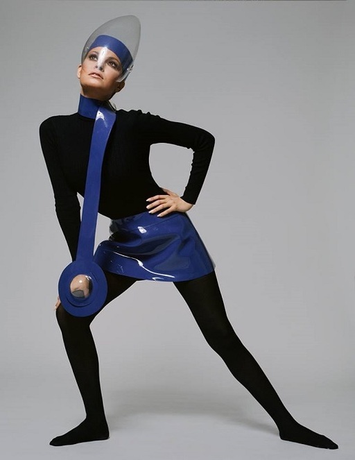 Muzeul Brooklyn din New York va organiza o mare retrospectivă dedicată designerului francez Pierre Cardin