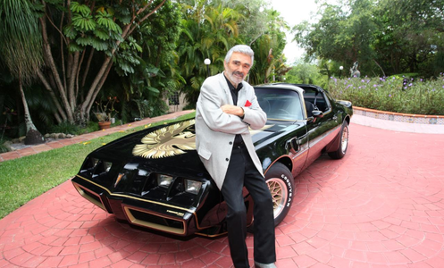 Obiecte care au aparţinut actorului Burt Reynolds, scoase la licitaţie

