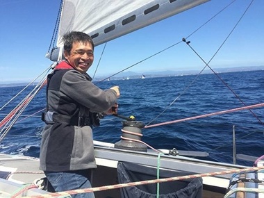 Un japonez a devenit primul navigator nevăzător care a traversat fără oprire Oceanul Pacific