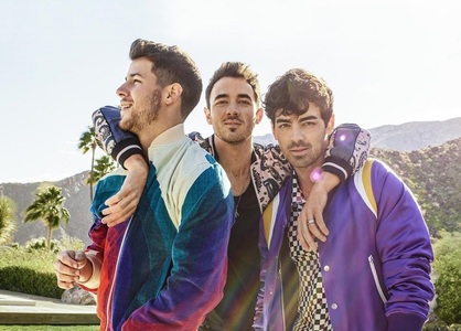 Grupul pop-rock Jonas Brothers, al cincilea album şi concerte în 40 de oraşe americane