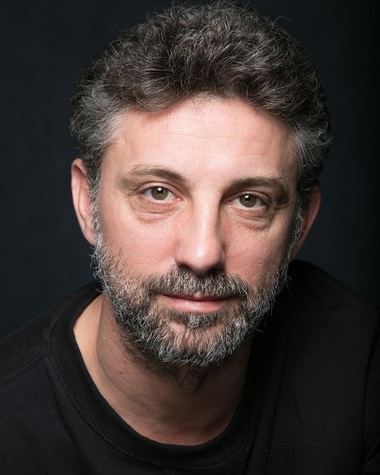 Actorul Andi Vasluianu va juriza o competiţie de improvizaţie muzicală, în premieră în România