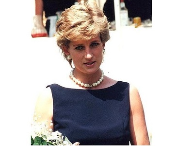O piaţă din Paris va purta numele "Piaţa Diana prinţesă de Wales"